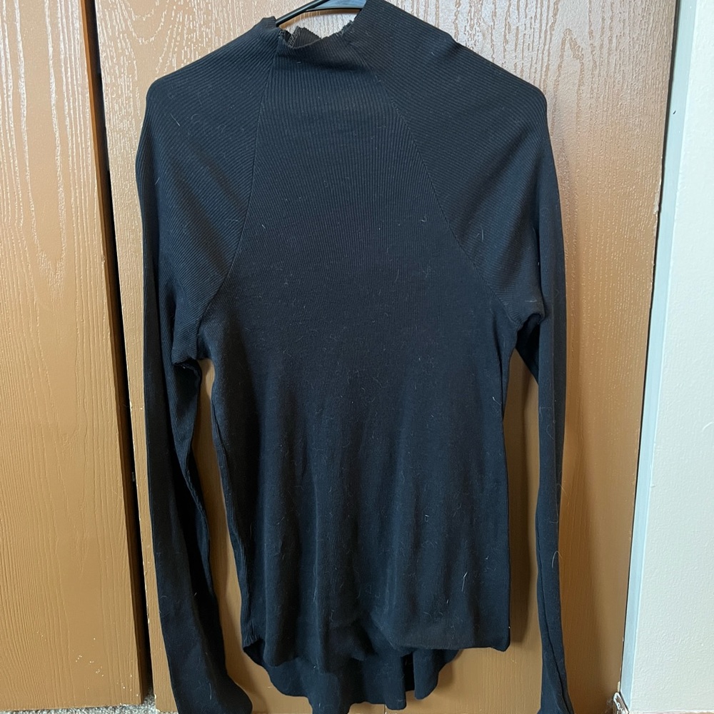 black turtleneck long sleeve